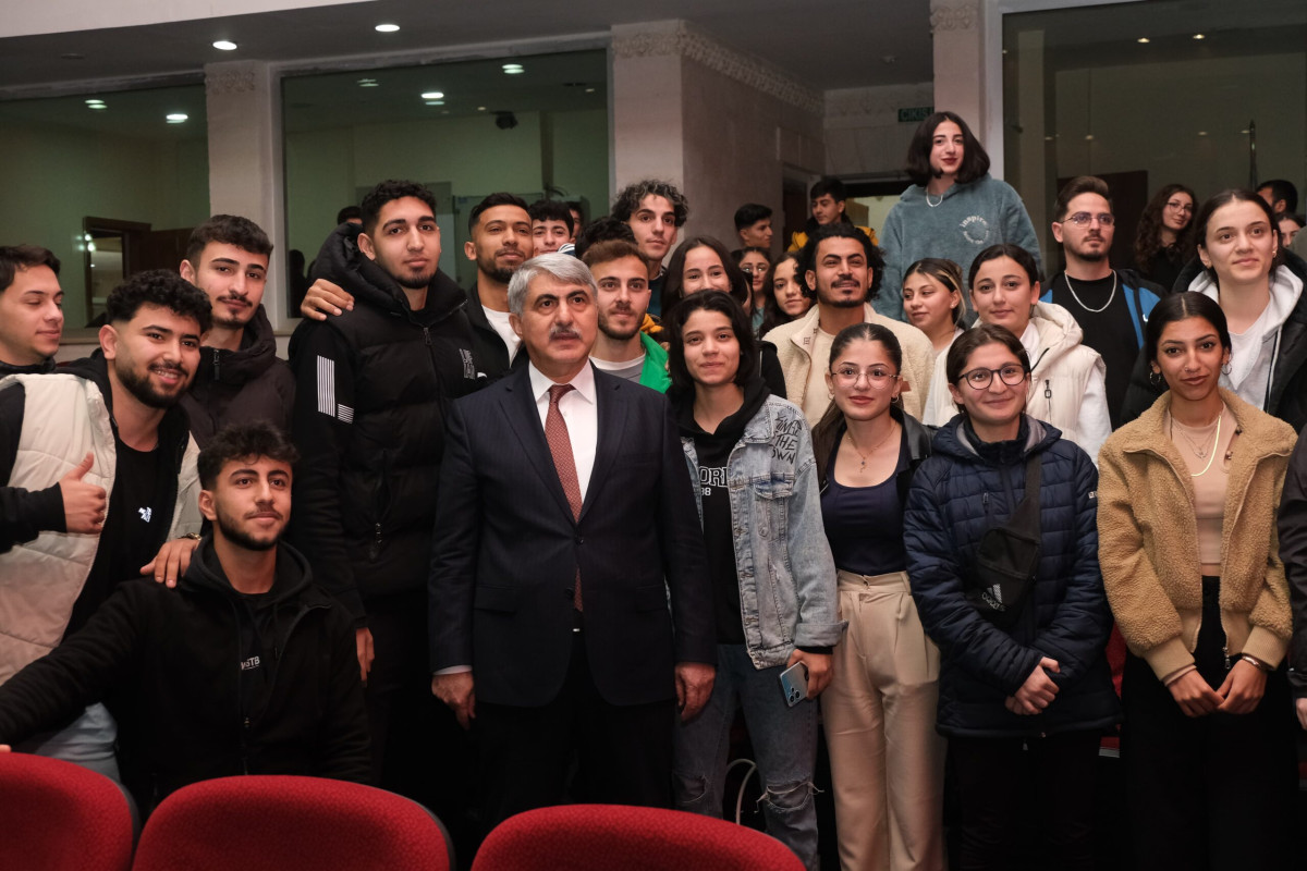 Anayasa Mahkemesi Üyesi Selahaddin Menteş'ten Mardin Artuklu Üniversitesi'nde Önemli Sunum